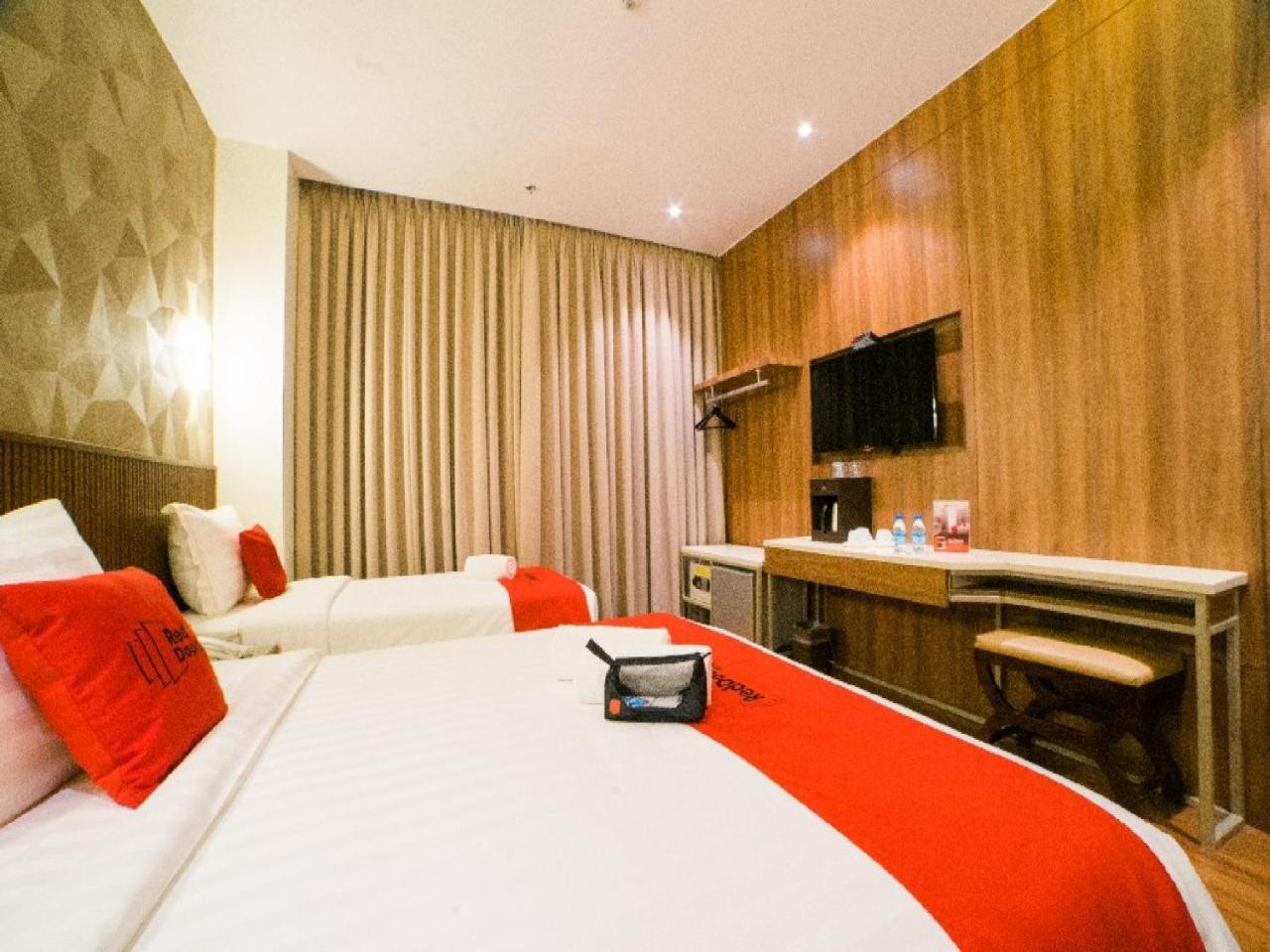 Reddoorz Premium @ South Triangle Quezon City Exterior foto