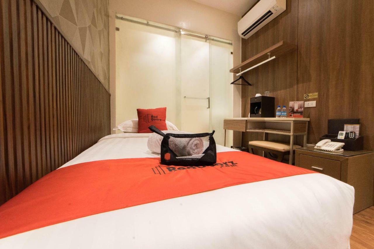 Reddoorz Premium @ South Triangle Quezon City Exterior foto